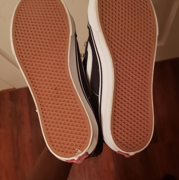 Mid Rise Vans - Picture 2 of 8